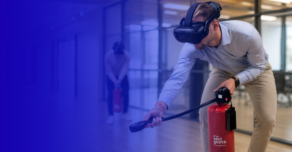 Image de salariés éteignant un feu lors d'une formation immersive en VR.